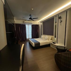 Deluxe Double Suite